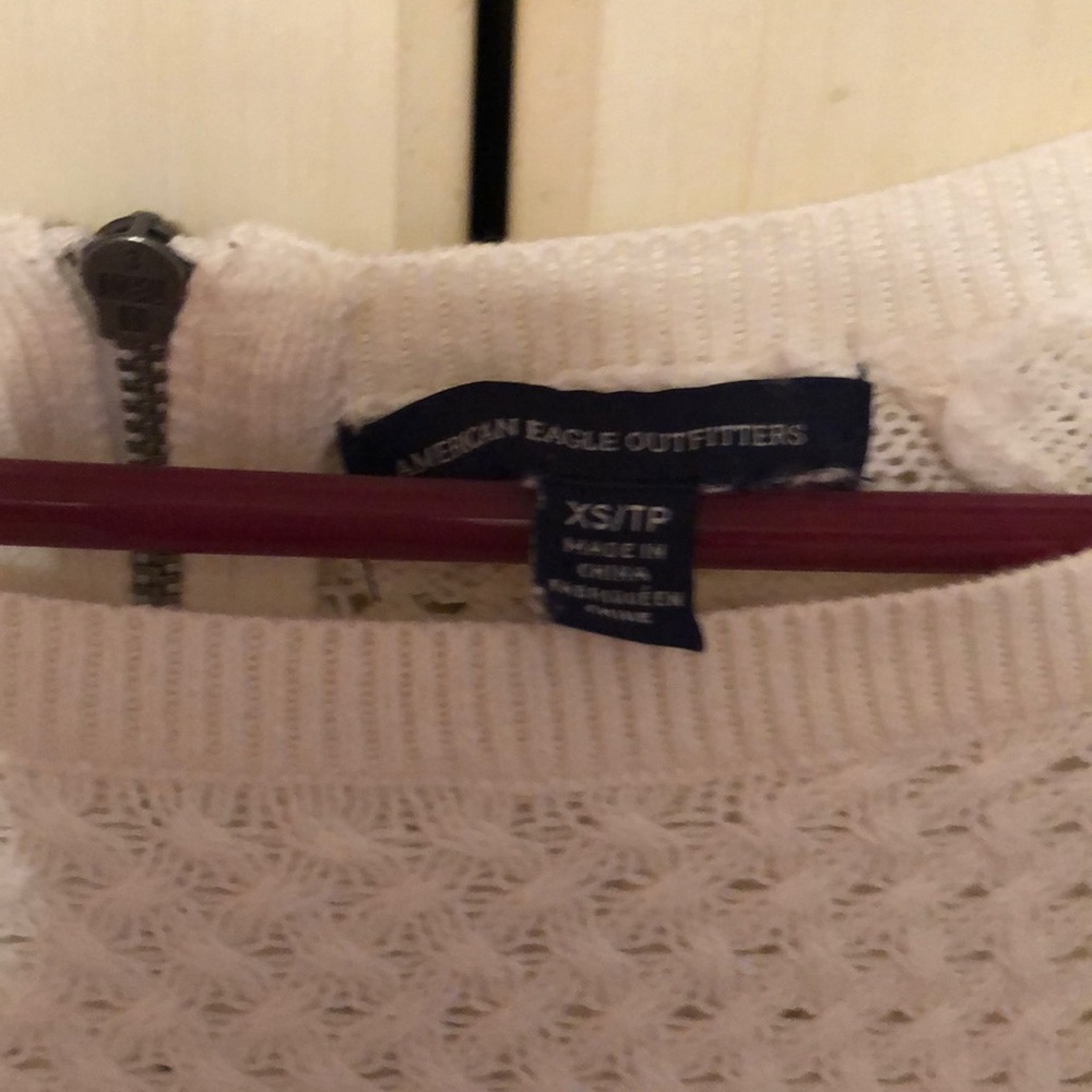 American Eagle Sweater - Picture 8 of 8
